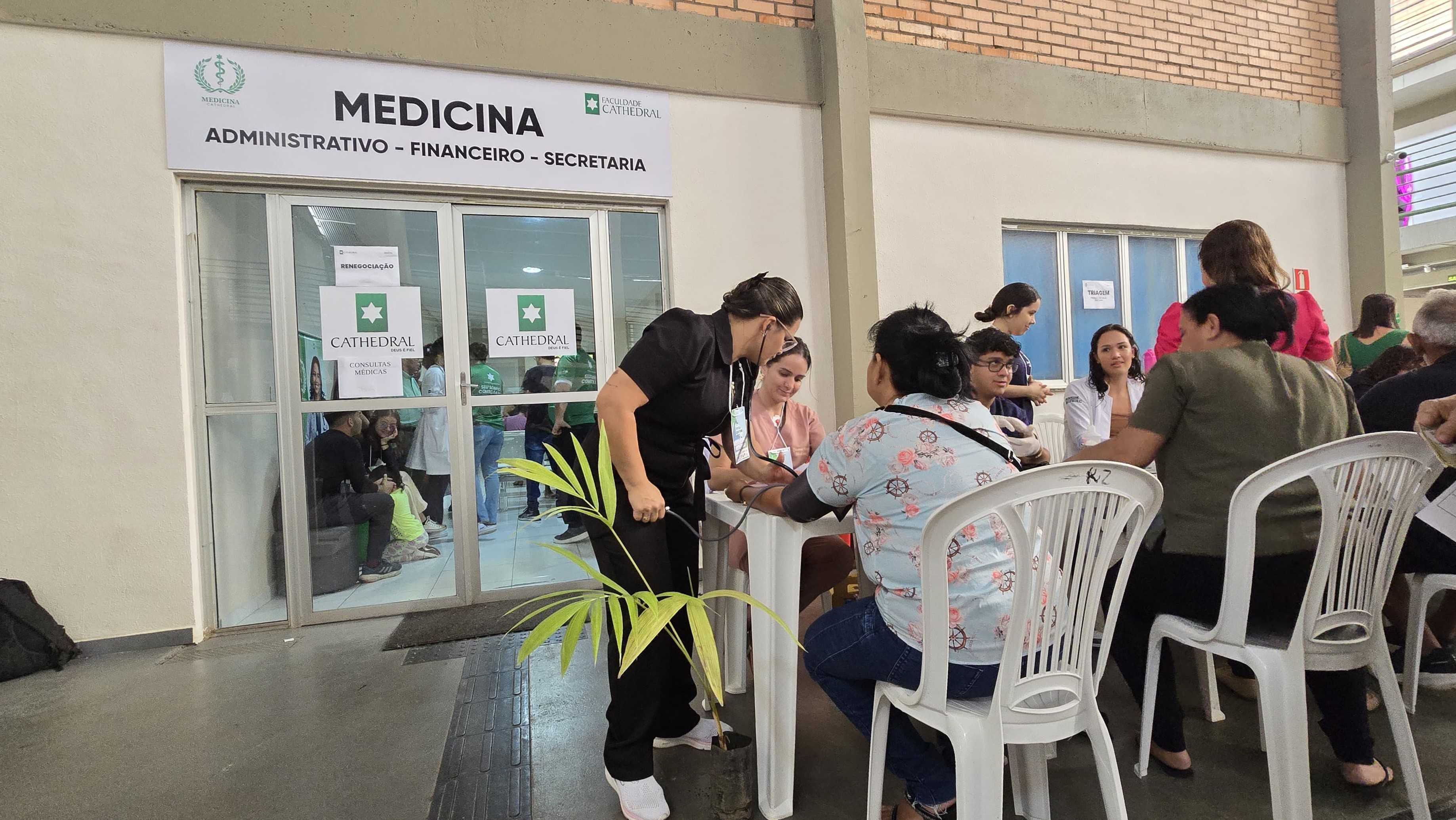 Faculdade Cathedral promove ação social com atendimentos gratuitos à população em Boa Vista