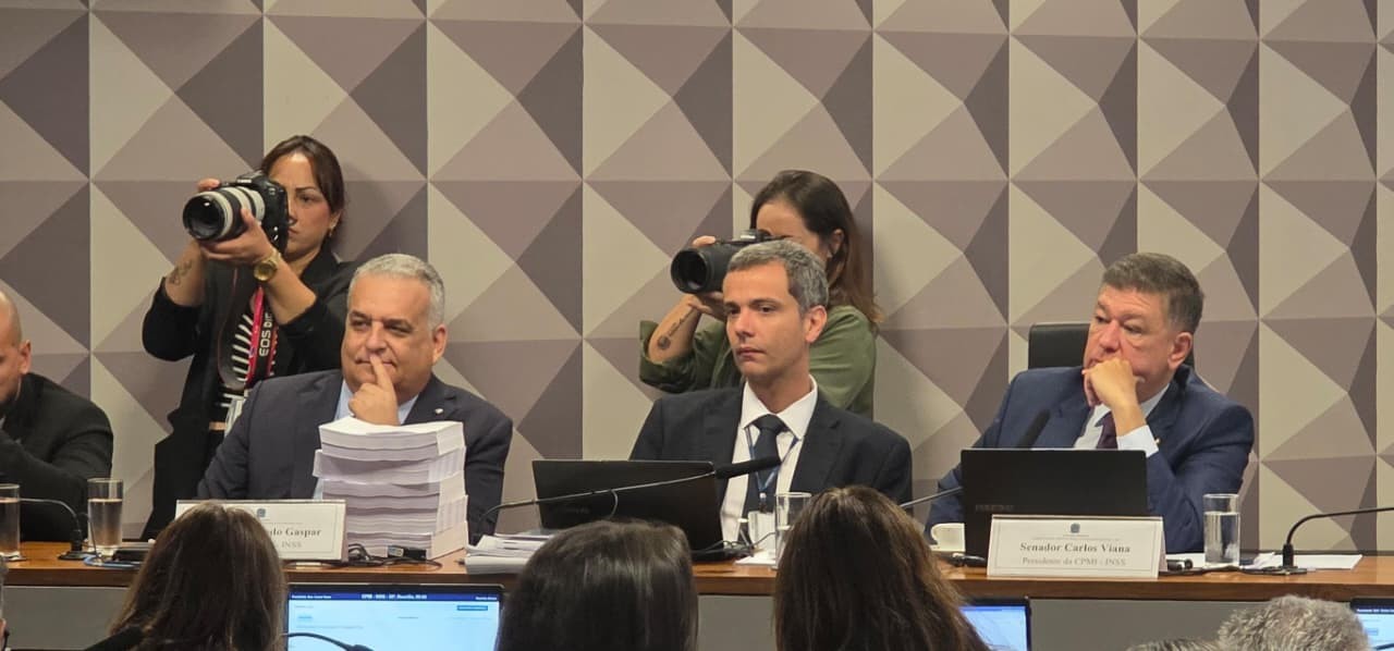 Relator da CPMI do INSS quer que PF e MPF aprofundem investigações sobre relações entre Vorcaro e ministros do STF