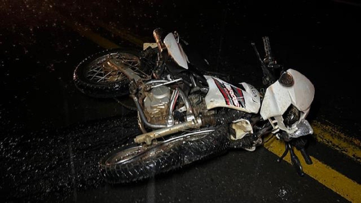 Motociclista morre após ser lançado a 6 metros em acidente na BR-116