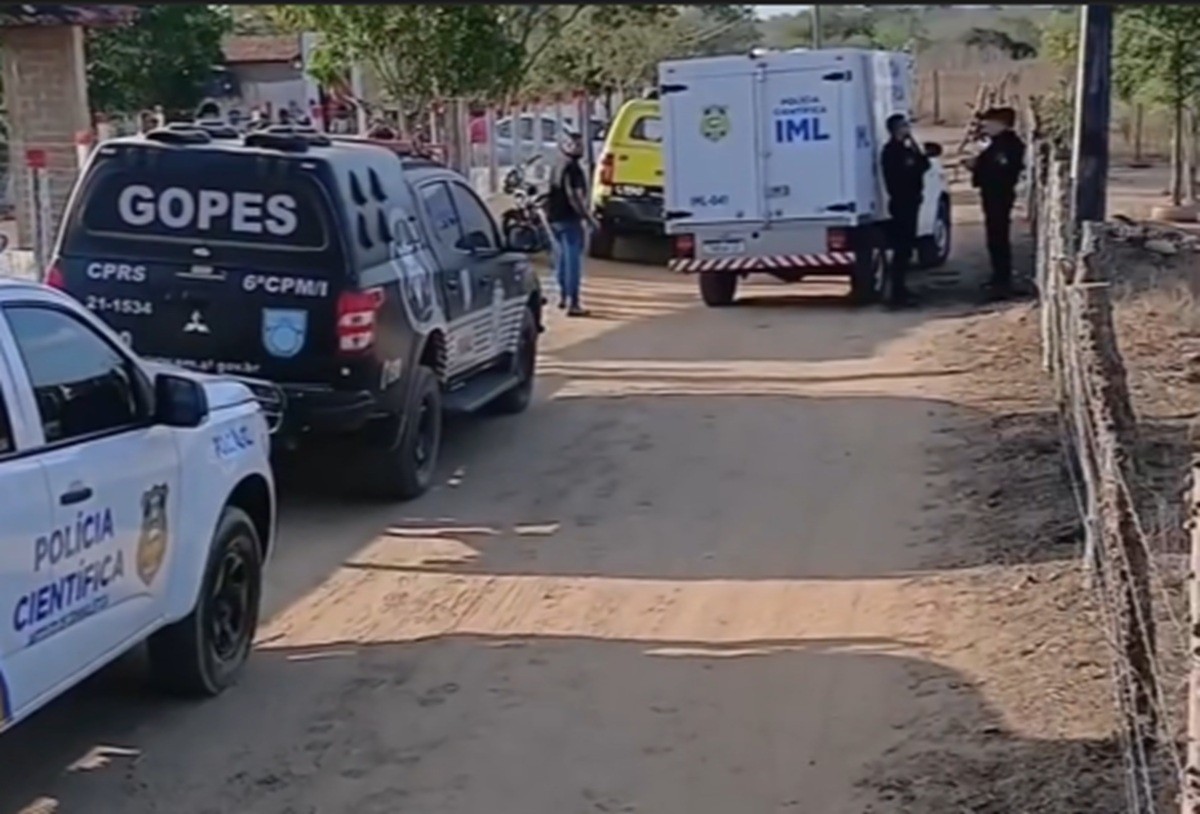 Criminosos matam produtor rural após fazerem motorista refém e invadirem casa no Sertão de AL