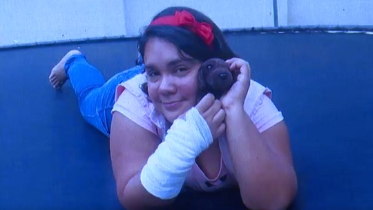 Mulher que fingiu ter 12 para ser adotada tem prisão domiciliar autorizada