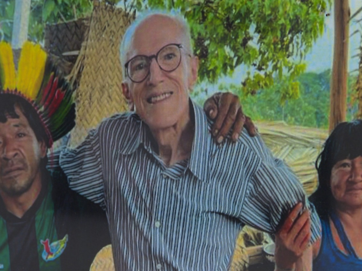 Médico de 89 anos dedica a vida ao cuidado de povos indígenas na Amazônia
