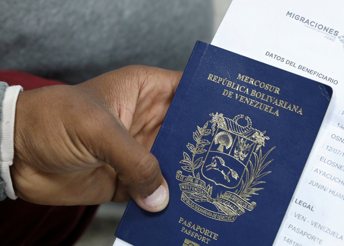 Canada to accept expired Venezuelan passports |  World