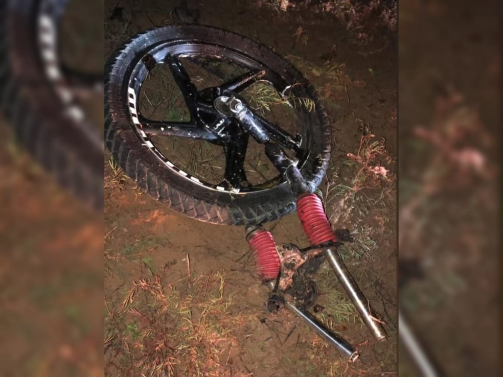Primas adolescentes morrem em colisão de moto com carro em Paraipaba. — Foto: Reprodução