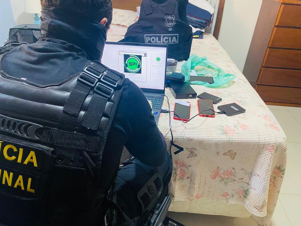 Operação mira suspeitos de induzirem crianças e adolescentes a cometerem automutilação — Foto: Reprodução