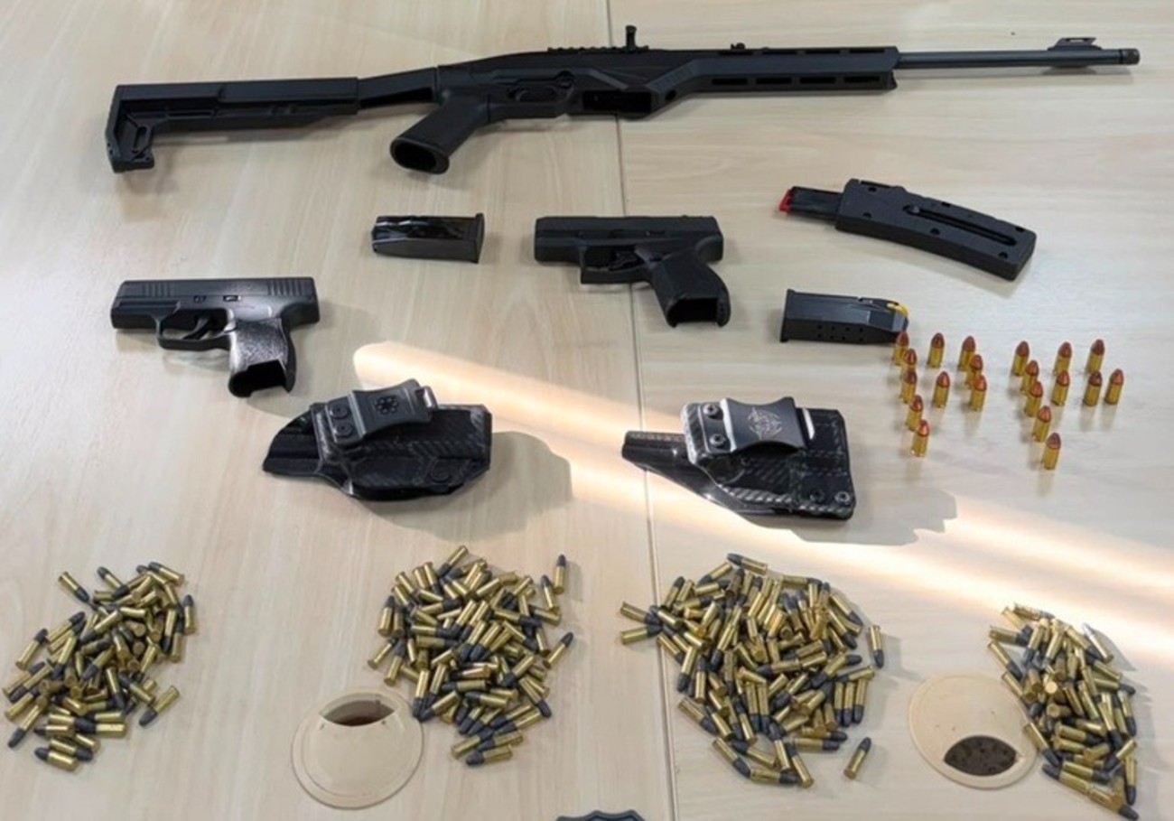 PF descobre fraude em registro de CAC e apreende fuzil, pistolas e 300 munições