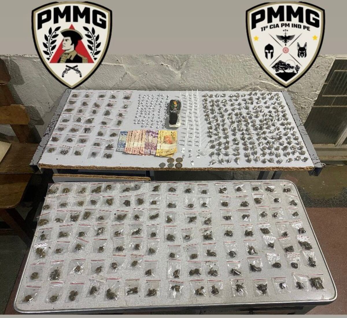 Drogas são apreendidas em lancheira infantil que estava com homem escondido no vão de portão