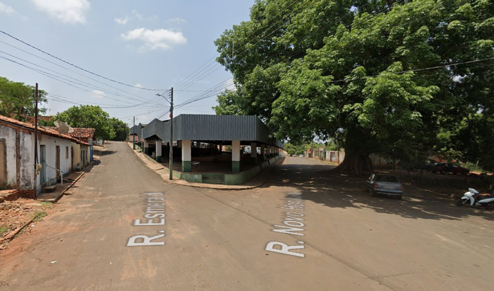 Homem é assassinado a tiros e jovem fica ferido ao ser atingido no ombro