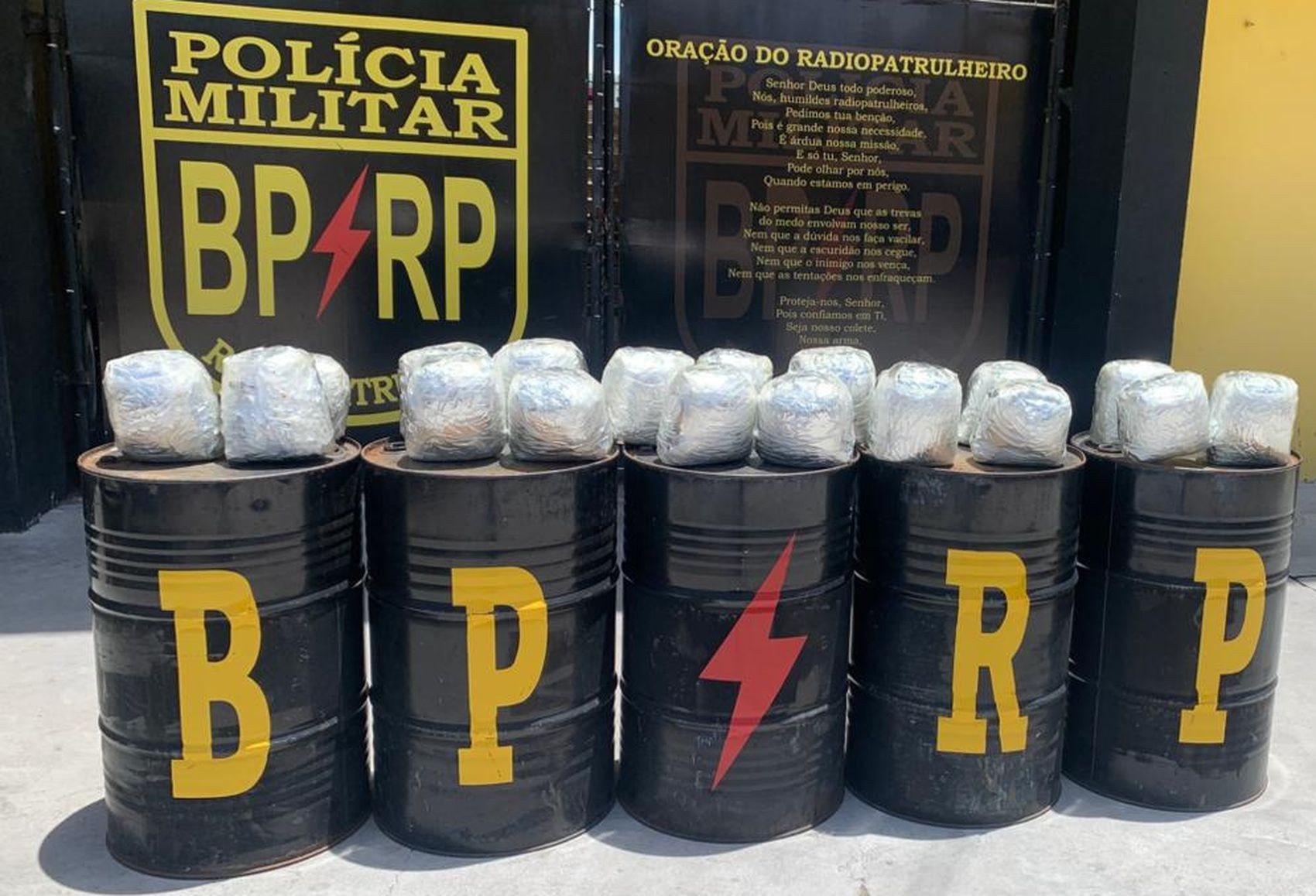 Homem é preso com 19 pacotes de flor de maconha em Aracaju