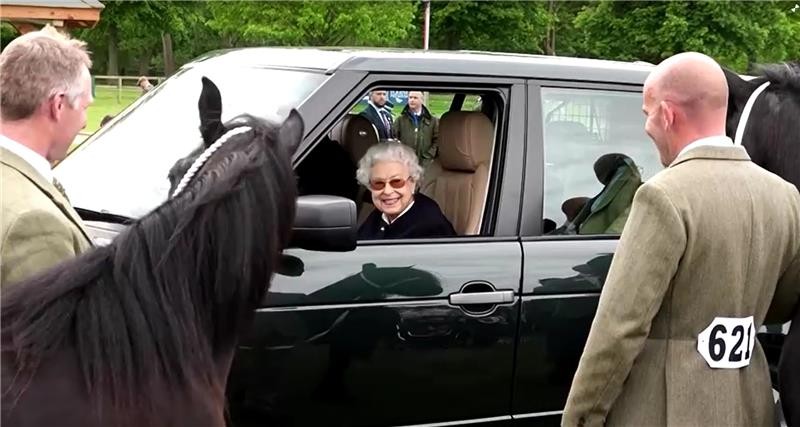 Range Rover da Rainha Elizabeth II é leiloado por R$ 1,2 milhão