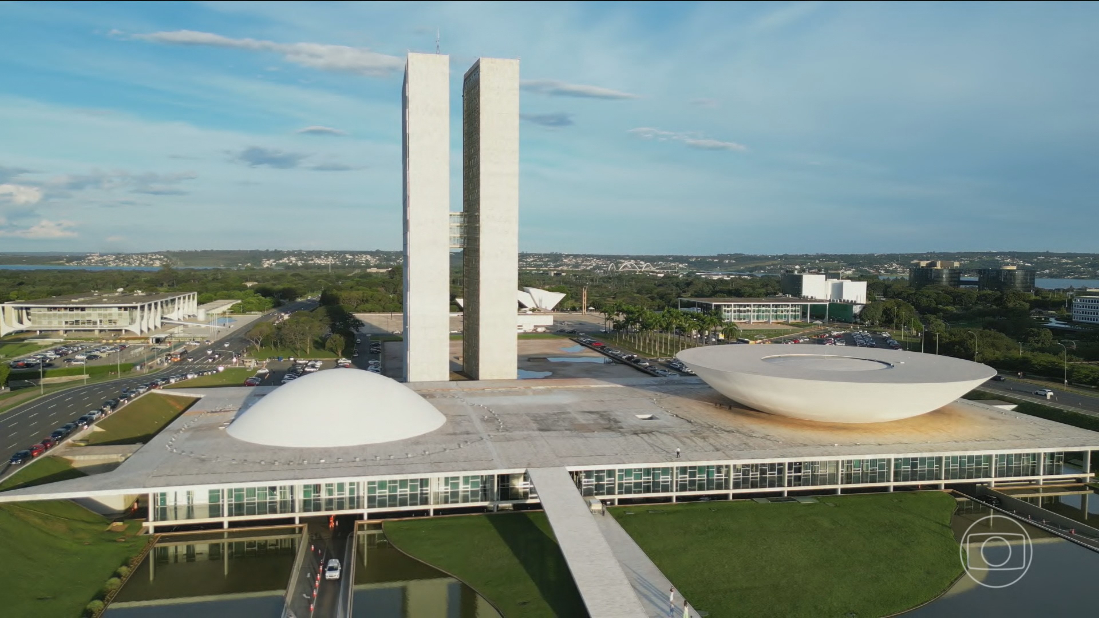 Falta de medidas efetivas de corte de gastos aumenta resistência do Congresso ao pacote fiscal do governo