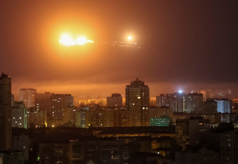 Ataques russos na Ucrânia deixam mortos — Foto: REUTERS/Gleb Garanich