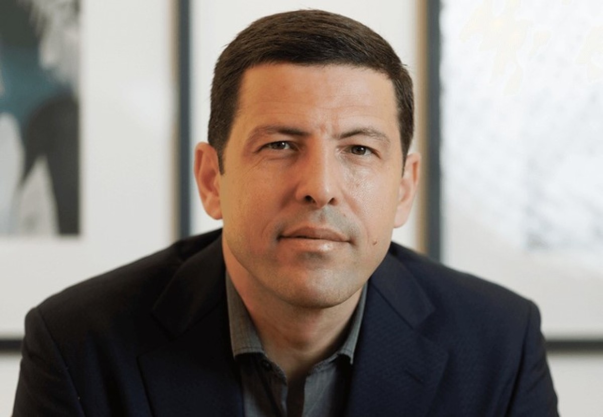 Saiba Quem é Vitor Raposo: Empreendedor, Líder, Defensor da ...