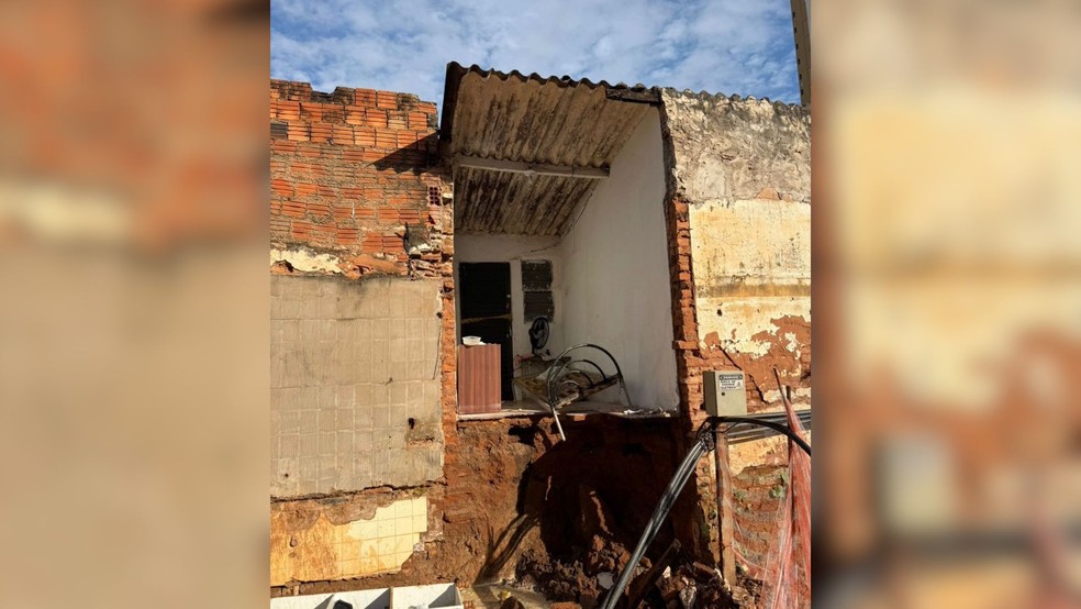Desabamento de casa em S&atilde;o Jos&eacute; do Rio Preto (SP) &mdash; Foto: Divulga&ccedil;&atilde;o