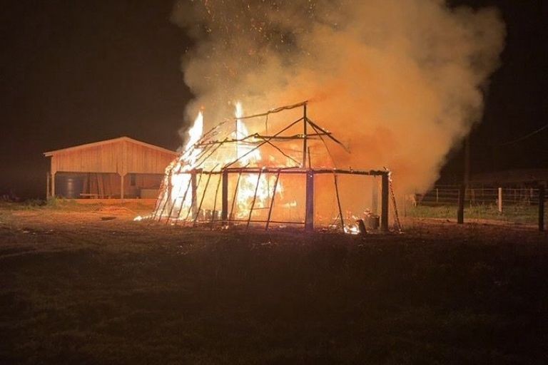Indígenas Puruborá sofrem ataque no interior de RO; maloca sagrada é incendiada