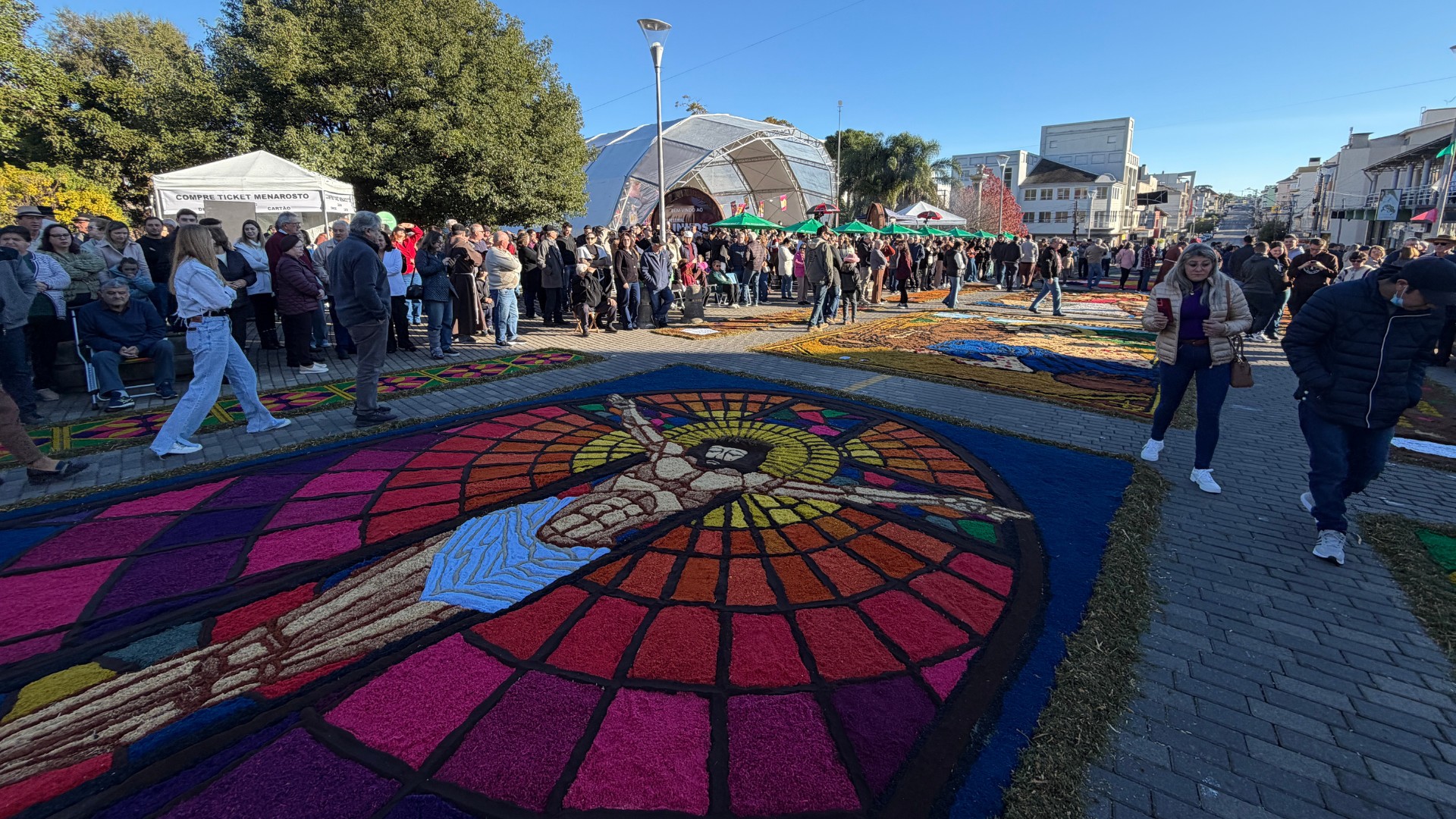 11 dias após incêndio destruir igreja centenária, comunidade da Serra Gaúcha celebra Corpus Christi: 'Reconstruir melhor do que já era'