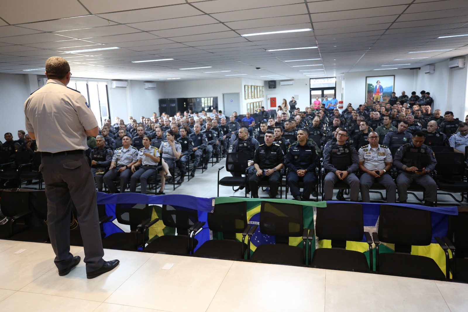 Seis policiais passam mal durante treinamento da Rotam e são encaminhados para hospital de MT