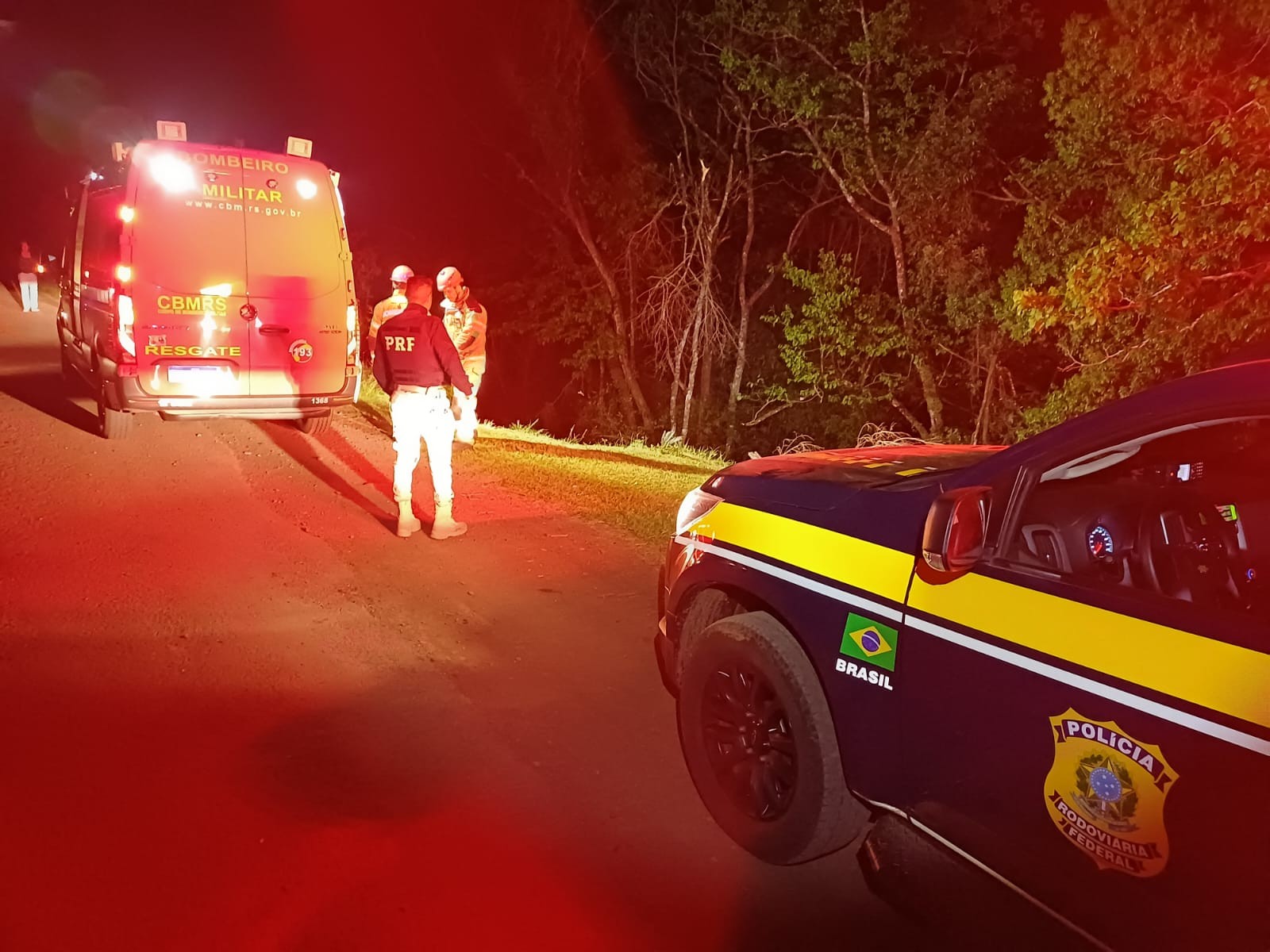 Homem morre após carro sair da pista e cair em barranco na BR-386, em Frederico Westphalen