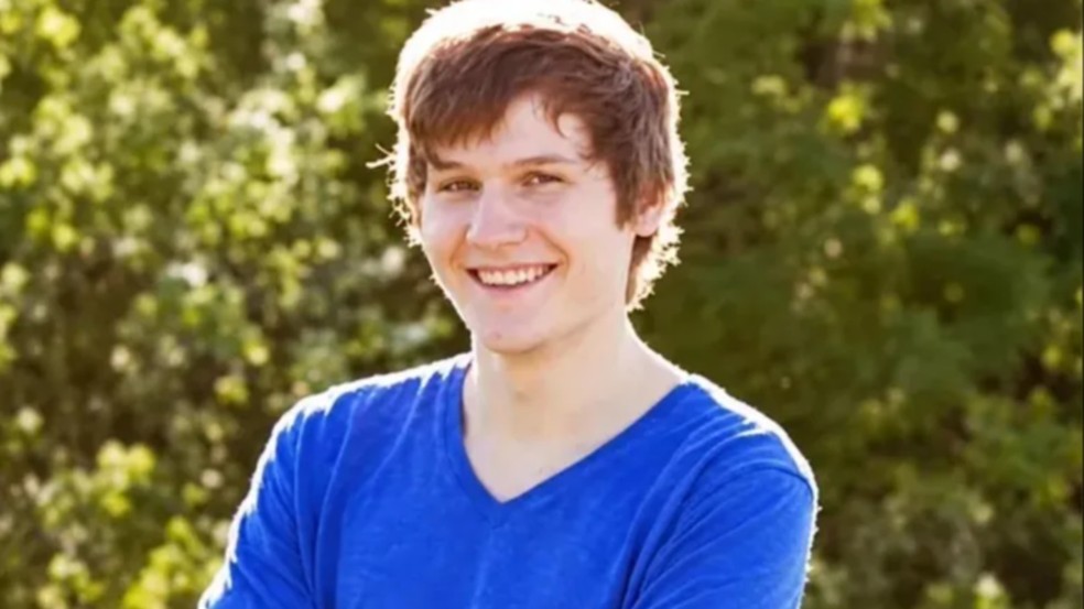 Manuel Otto, criador do jogo Stick Run, morre durante live | G1