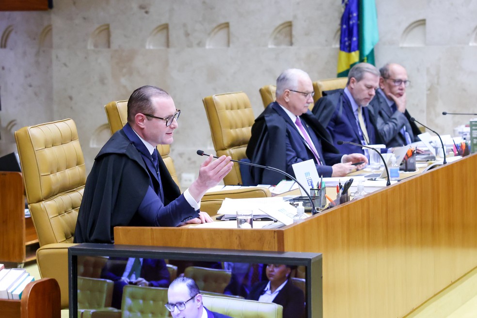 Ministro Zanin vota em julgamento sobre redes sociais — Foto: Gustavo Moreno/STF