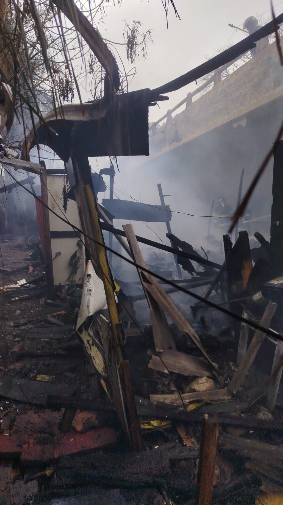 whatsapp-image-2026-09-06-at-12.47.55 Incêndio destrói 20 barracos na Zona Norte; comunidade com 400 famílias desalojada
