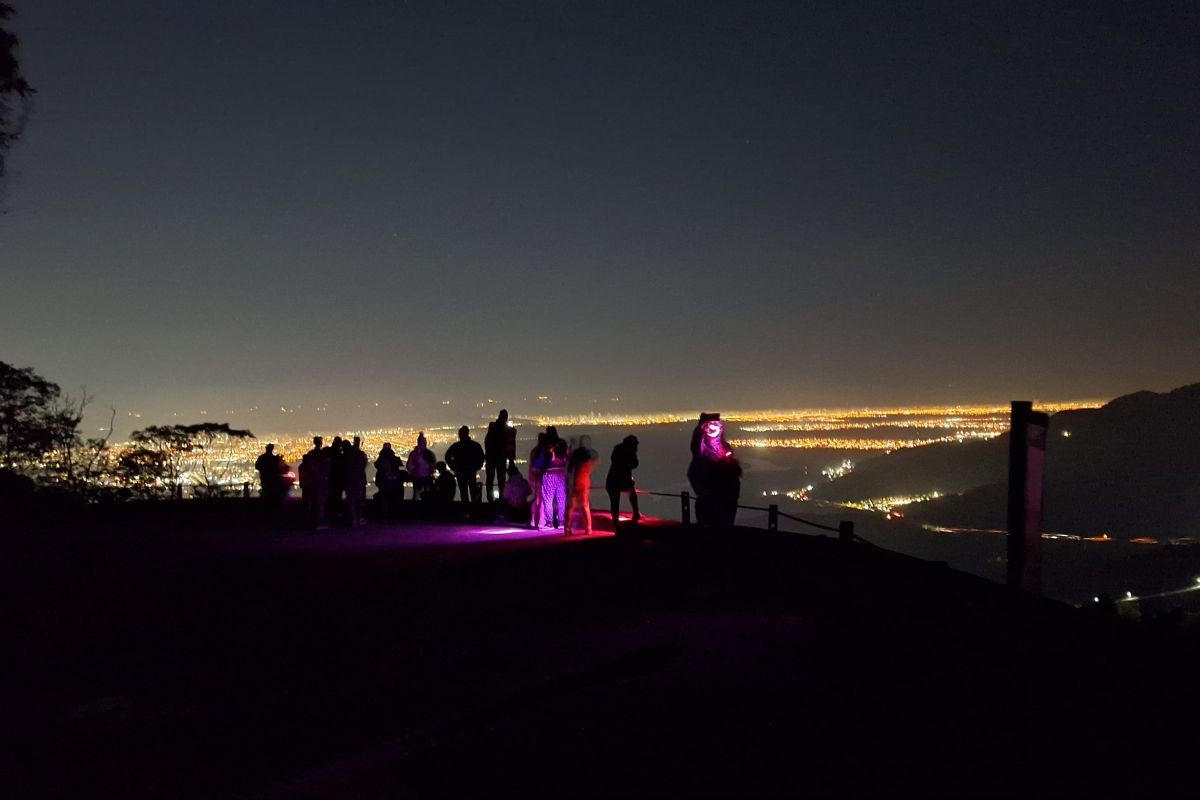 Caminhos do Mar lança caminhada noturna na Estrada Velha de Santos com experiência sensorial