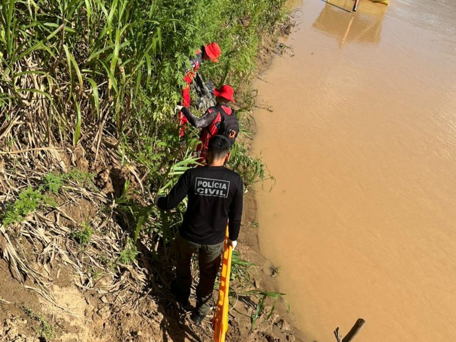 Corpo em decomposição é encontrado às margens do Rio Acre