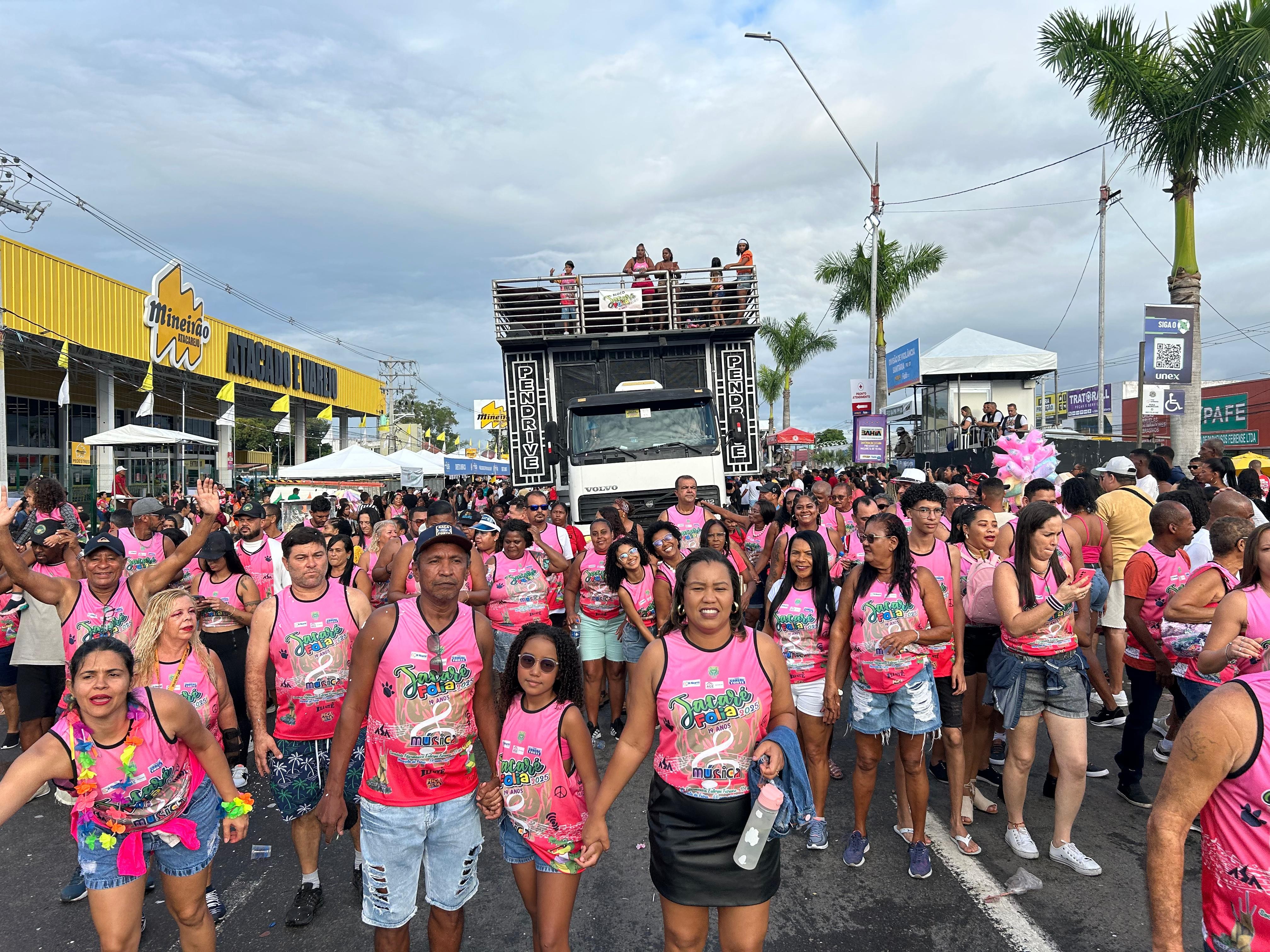 FOTOS: veja imagens do último dia oficial da Micareta de Feira