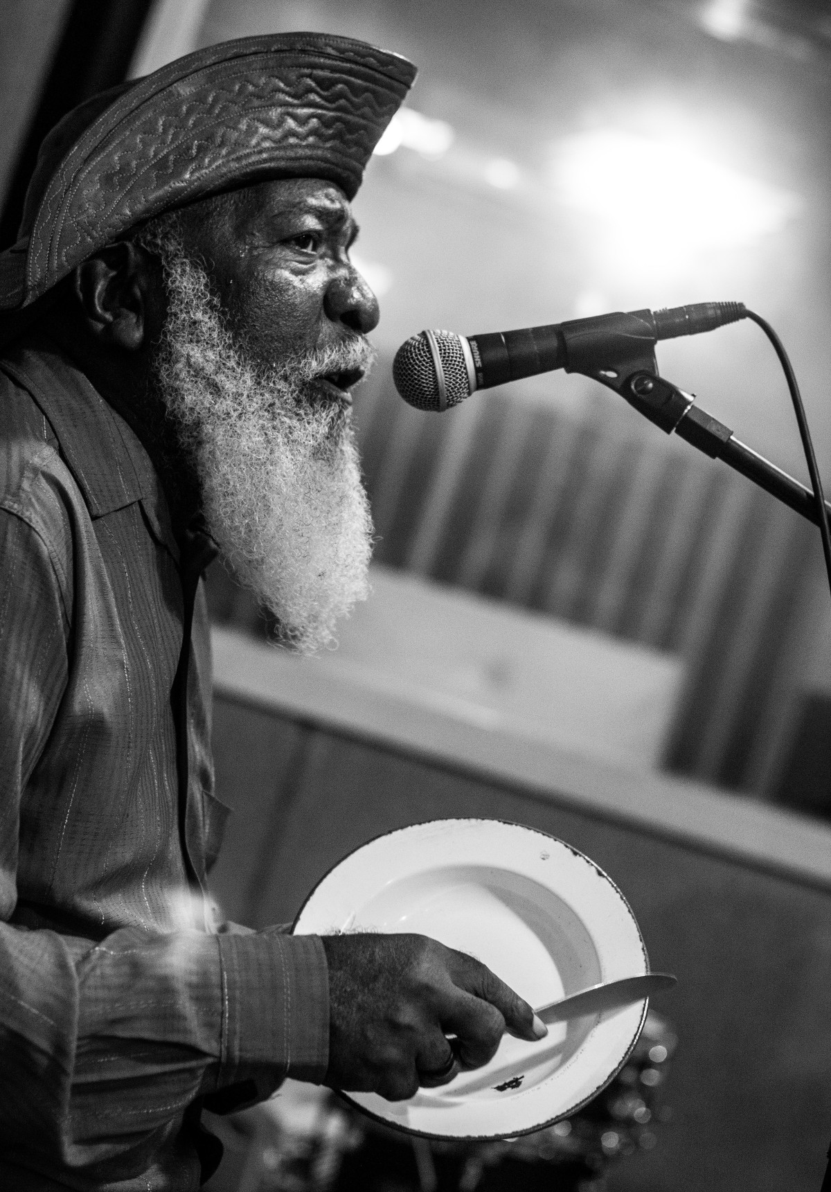 Saiba quem é BuleBule, cordelista que marca presença no quarto álbum