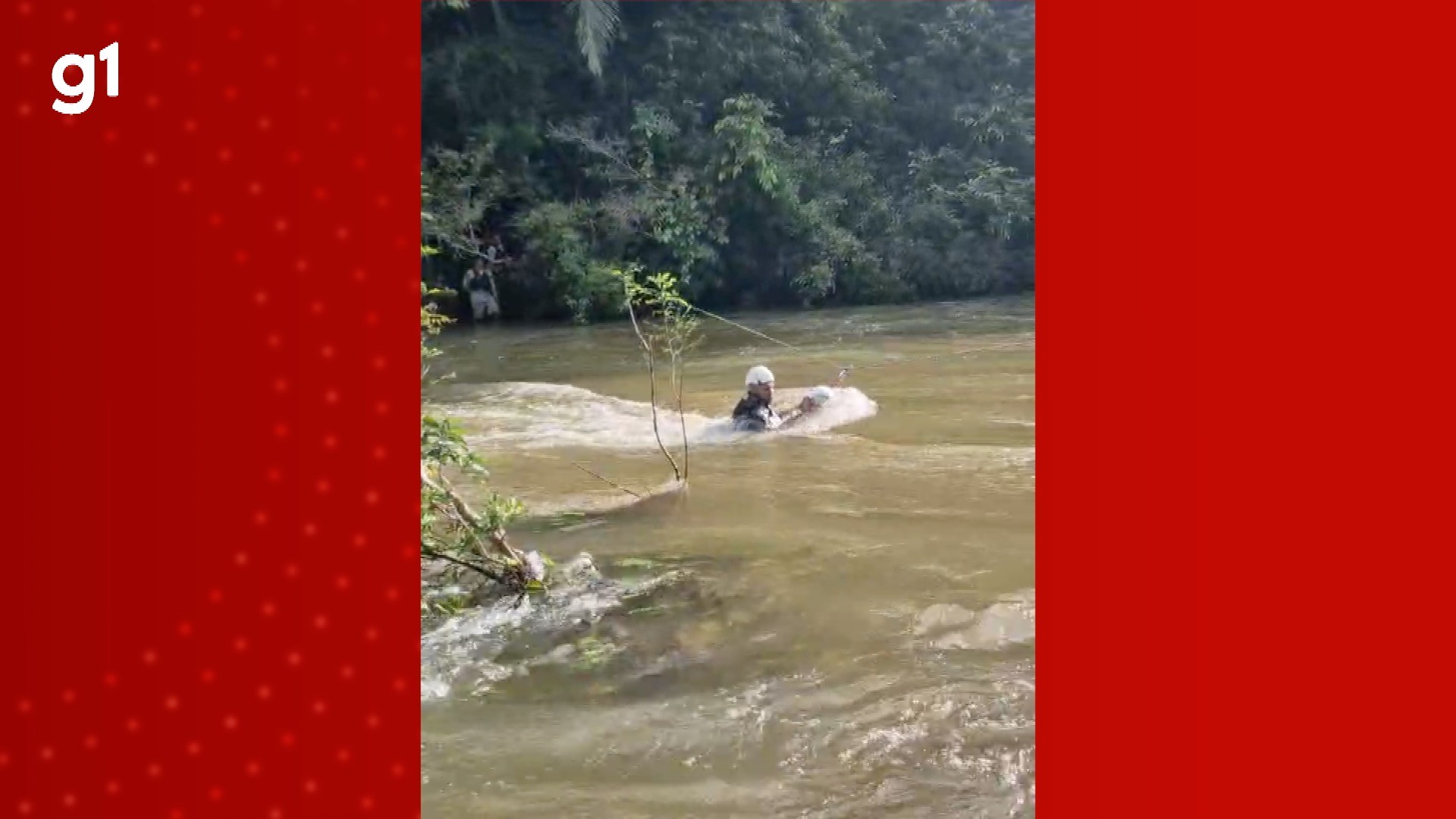VÍDEO: grupo de 50 turistas é resgatado após rio encher em cânion de Bodoquena