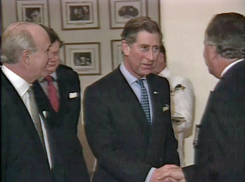 Rei Charles III, quando ainda era Príncipe de Gales, no Copacabana Palace — Foto: Reprodução/ TV Globo