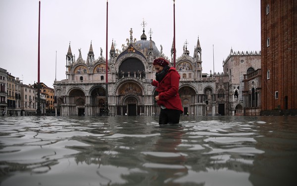 Veneza em estado de alerta por nova maré alta - Mundo - Jornal NH