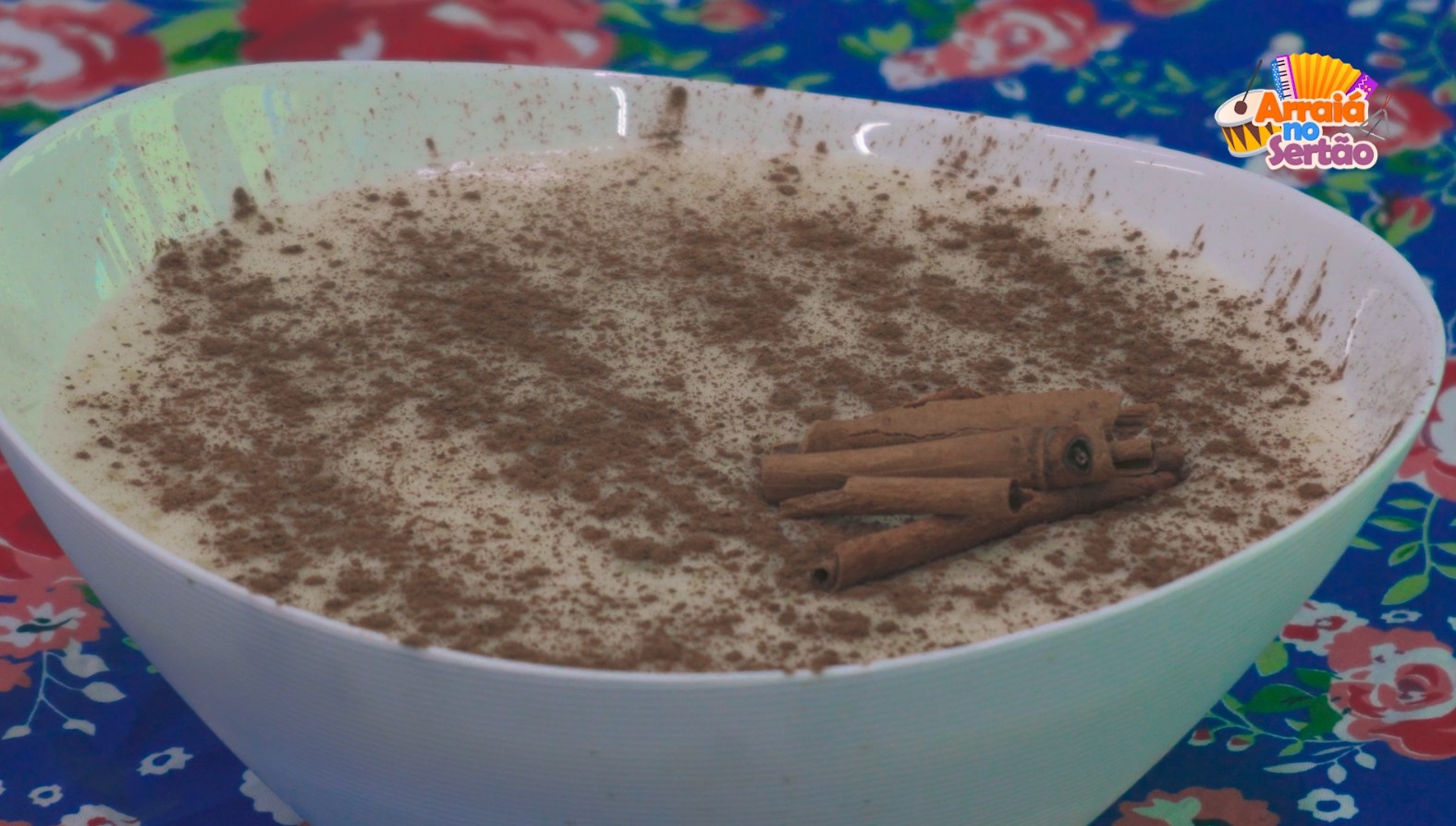 Aprenda a fazer o mingau cremoso 'Receita da Vovó'