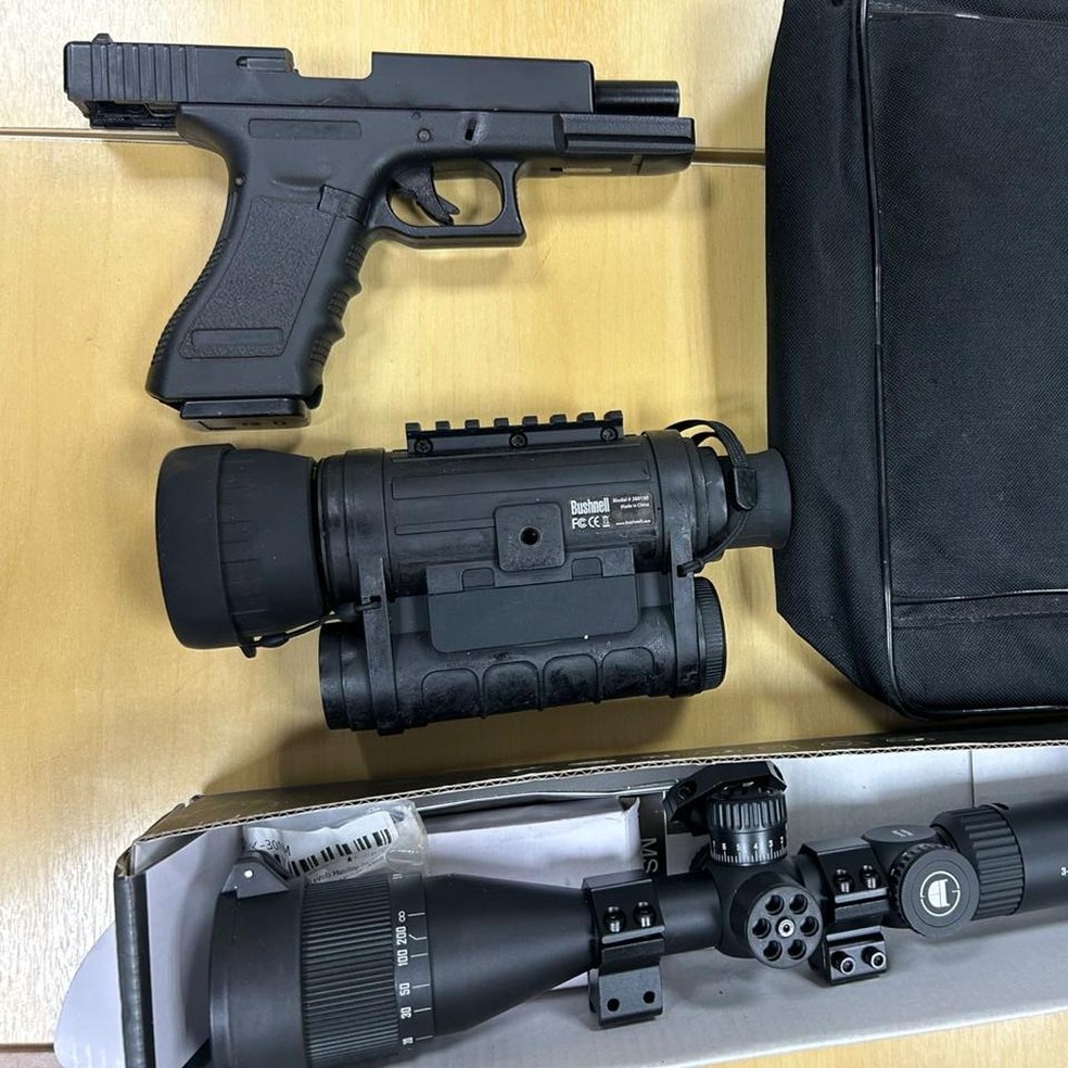 Opera&ccedil;&atilde;o 'Scutum' apreende armas de fogo importadas em Uberl&acirc;ndia &mdash; Foto: Pol&iacute;cia Federal/Divulga&ccedil;&atilde;o