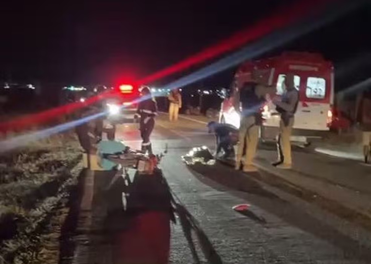 Homem morre após bater motocicleta em cavalo na BR-412, em Monteiro, na PB