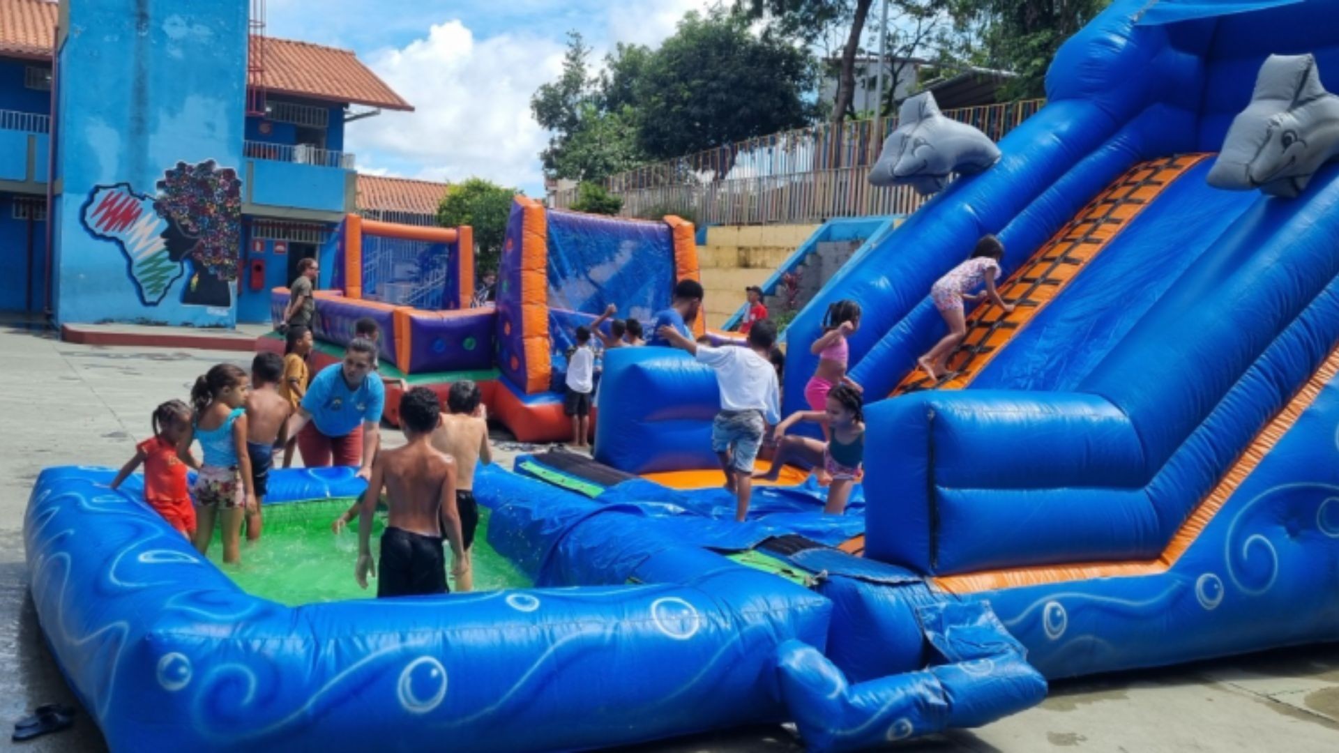 'Escola nas Férias' tem diversão gratuita para crianças em BH; saiba quais unidades oferecem programa e como participar