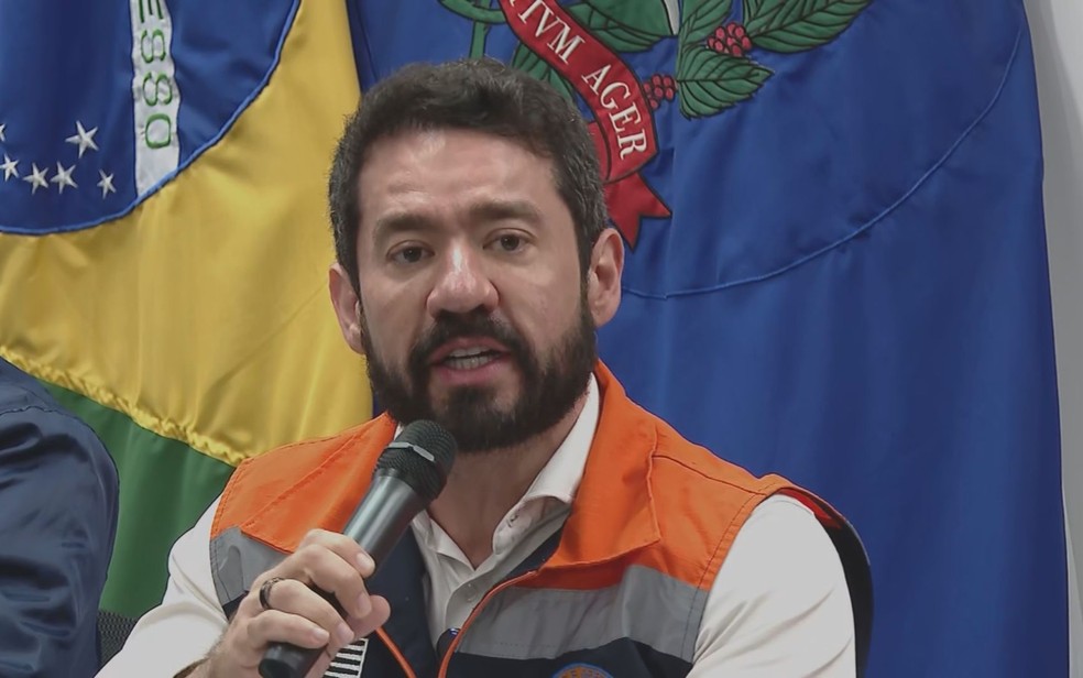 Prefeito de Ribeirão Preto (SP), Ricardo Silva (PSD) decretou estado de emergência após temporal que destruiu cidade na madrugada de sexta-feira (24) — Foto: Reprodução/EPTV