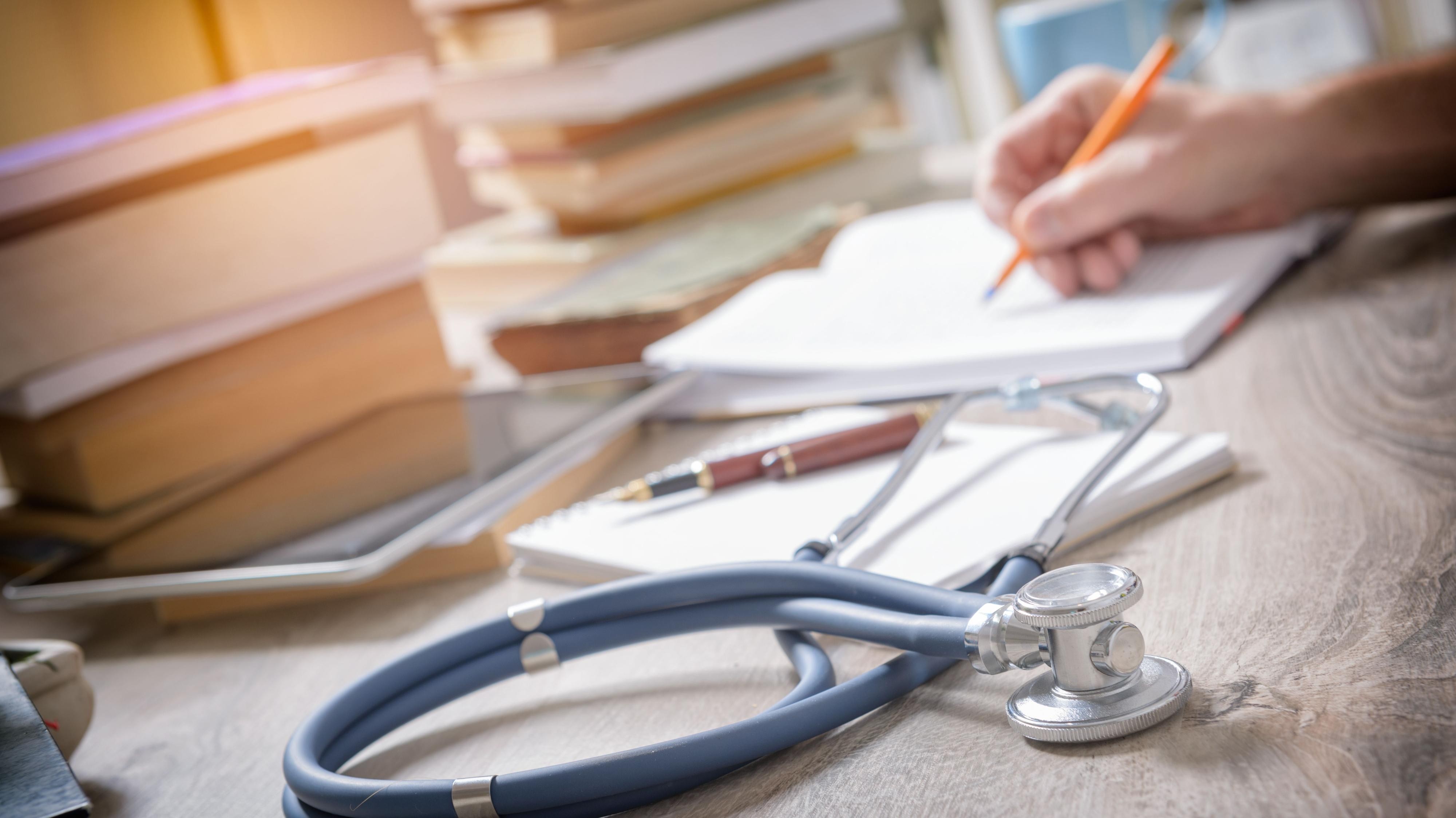 MEC pune mais de 50 cursos de Medicina no Brasil por baixo desempenho