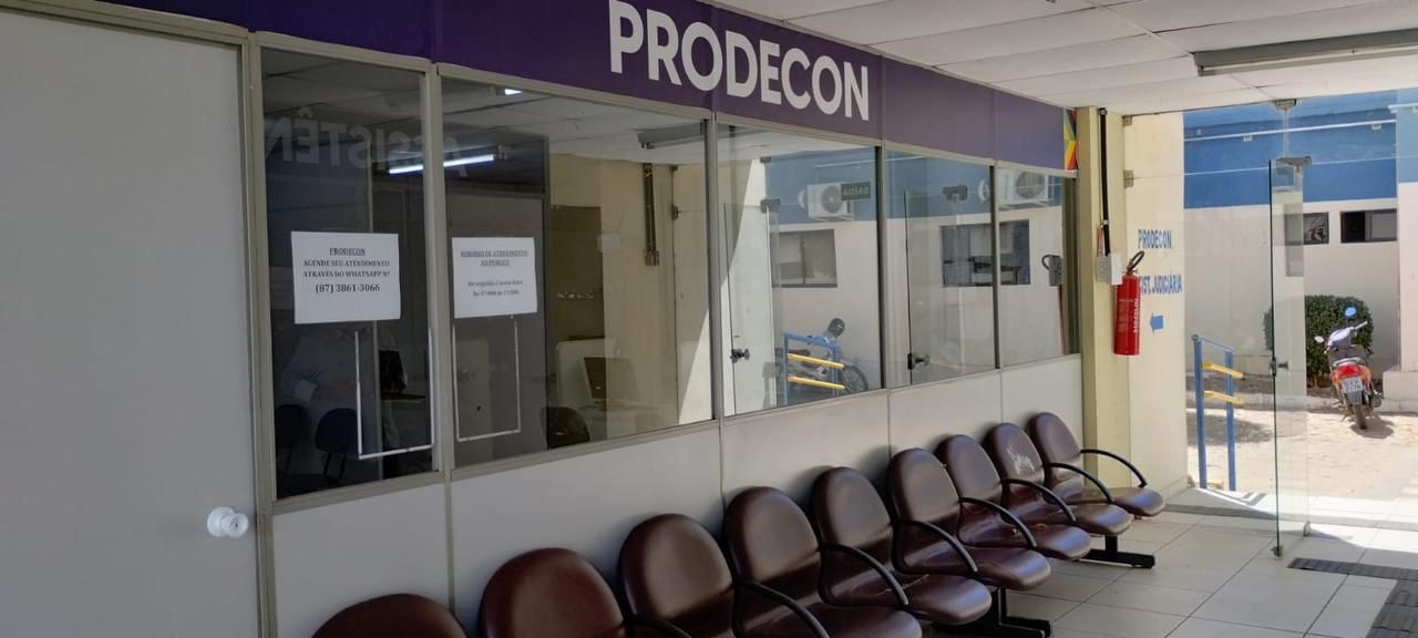 Prodecon orienta sobre compra de material escolar em Petrolina e alerta para práticas abusivas