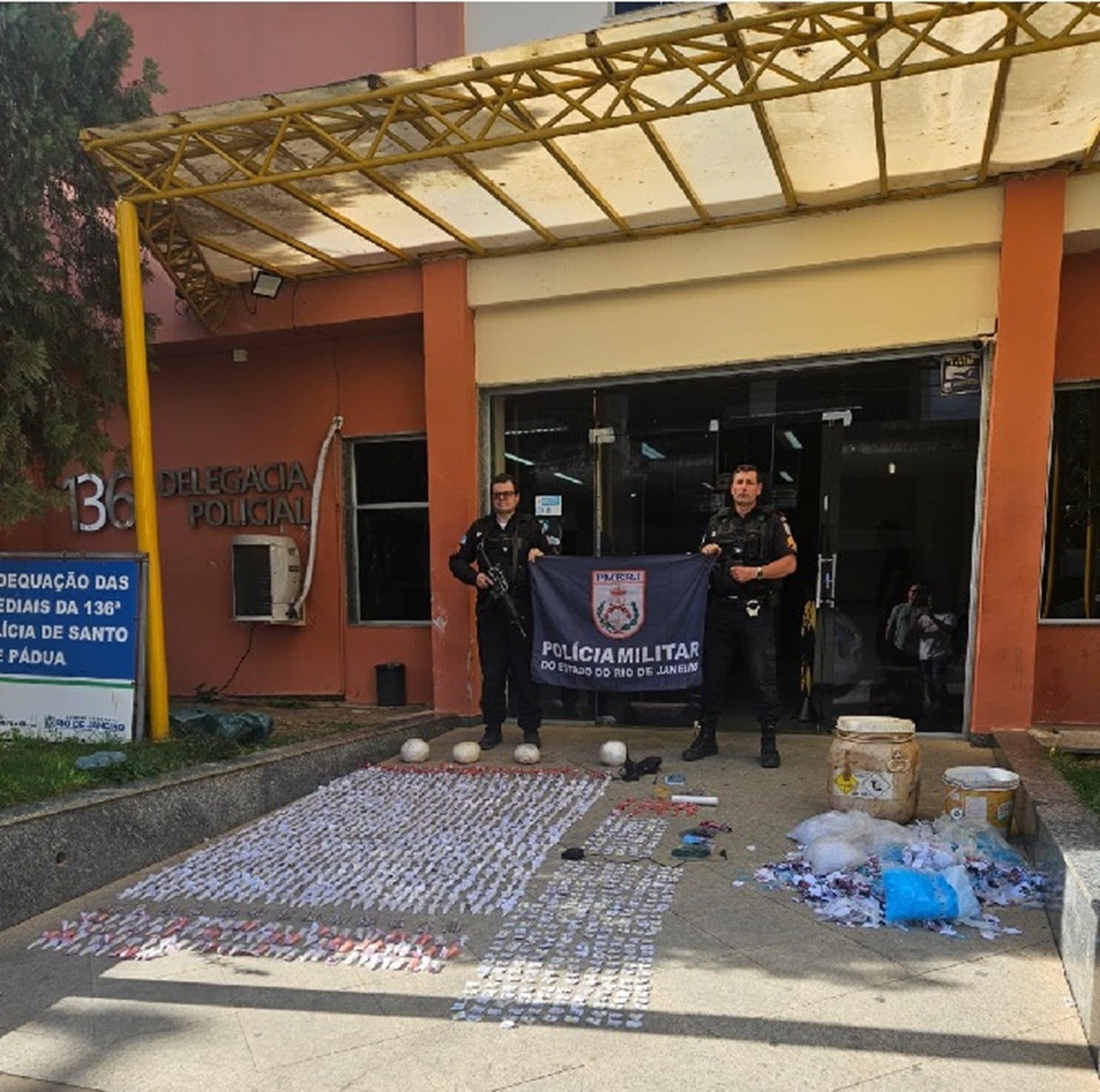 Dois homens são presos com mais de 10 kg de drogas em Santo Antônio de Pádua