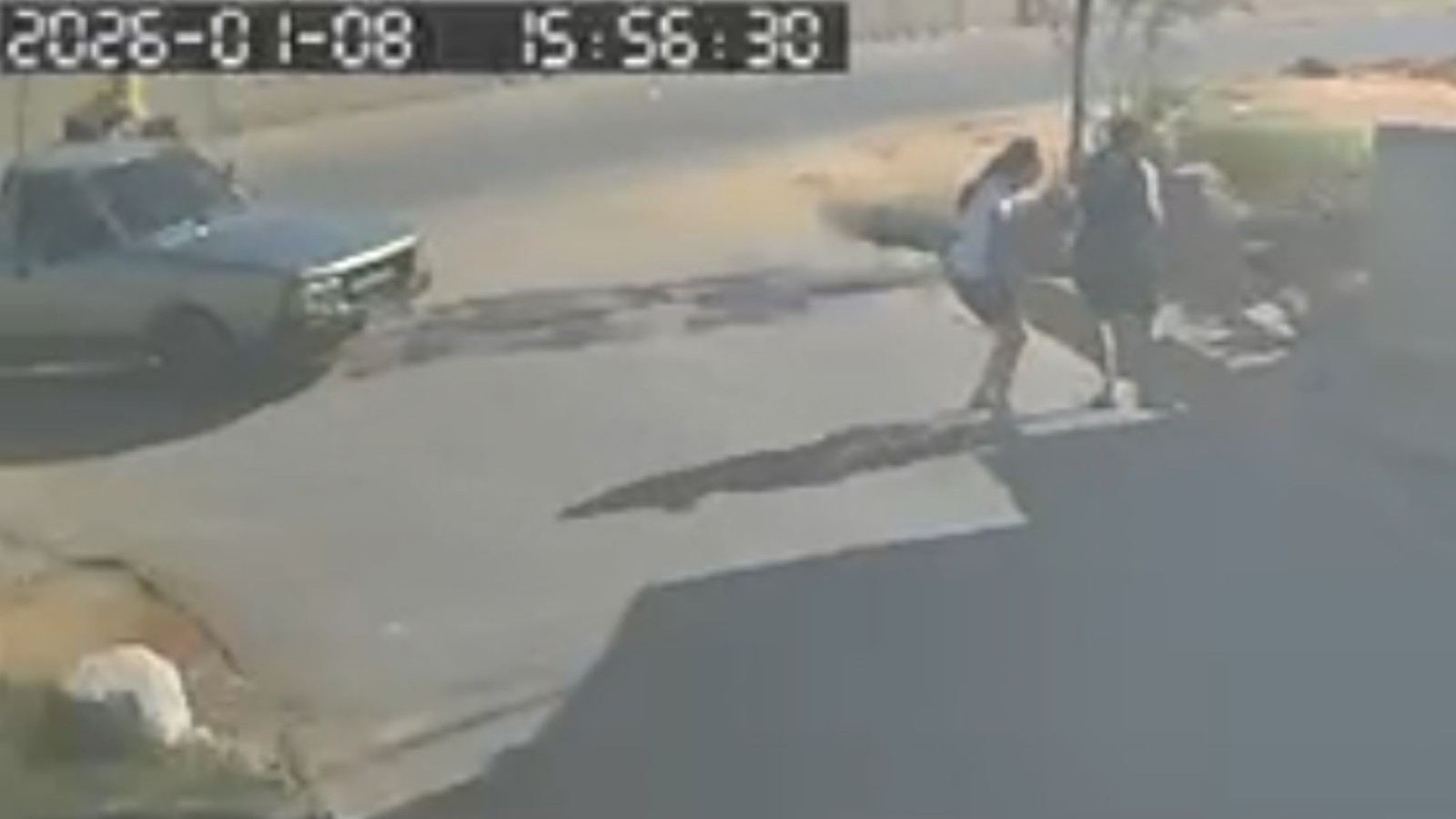 Vídeo mostra correria em meio a tiroteio que deixou policial e quatro criminosos mortos no Ceará