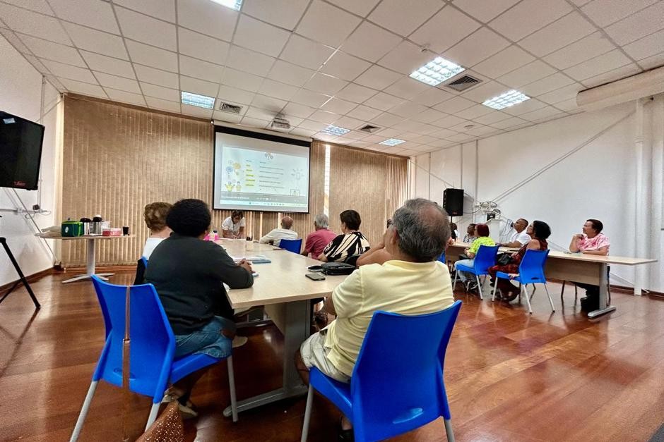 Curso Tecnologia +60 promove inclusão digital