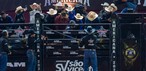Final da montaria em touros da PBR foi um dos destaques da 4ª noite da Festa do Peão de Americana 2026, neste domingo (7) — Foto: Thomaz Marostegan