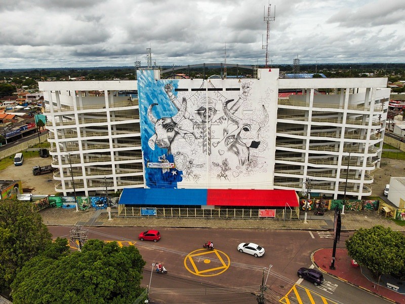 Festival de Parintins 2024: novo Mural do Bumbódromo está em fase final de produção
