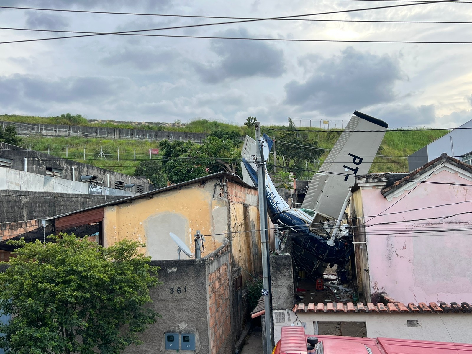 Aeronáutica conclui investigação sobre avião que caiu em BH e diz que piloto não podia voar