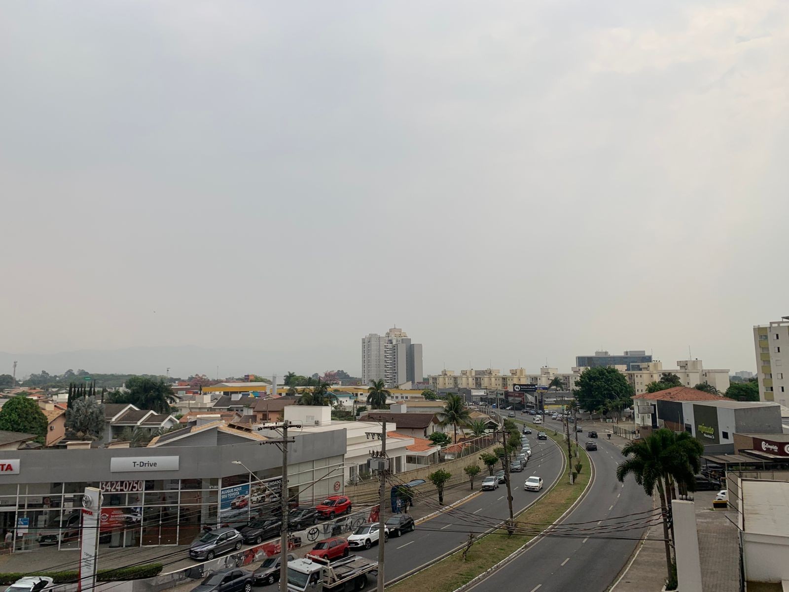 Semana começa com tempo nublado e mais previsão de chuva no Vale e região