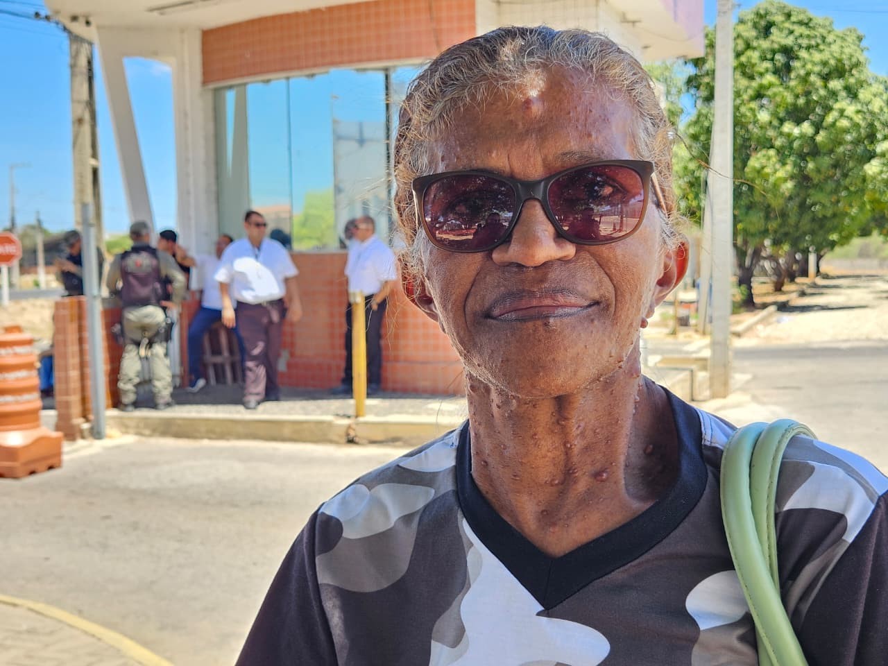 'A gente nunca deve desistir de um sonho', diz candidata do Enem 2025 aos 55 anos