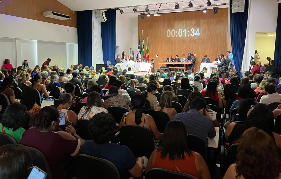 Vereadores de Petrolina aprovam reajuste dos servidores públicos municipais — Foto: George Diaurum