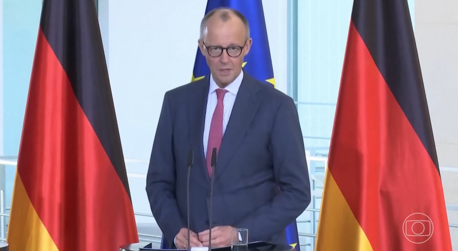 Alemanha pede que Europa cuide mais da própria defesa após Trump retirar tropas e gerar crise na Otan