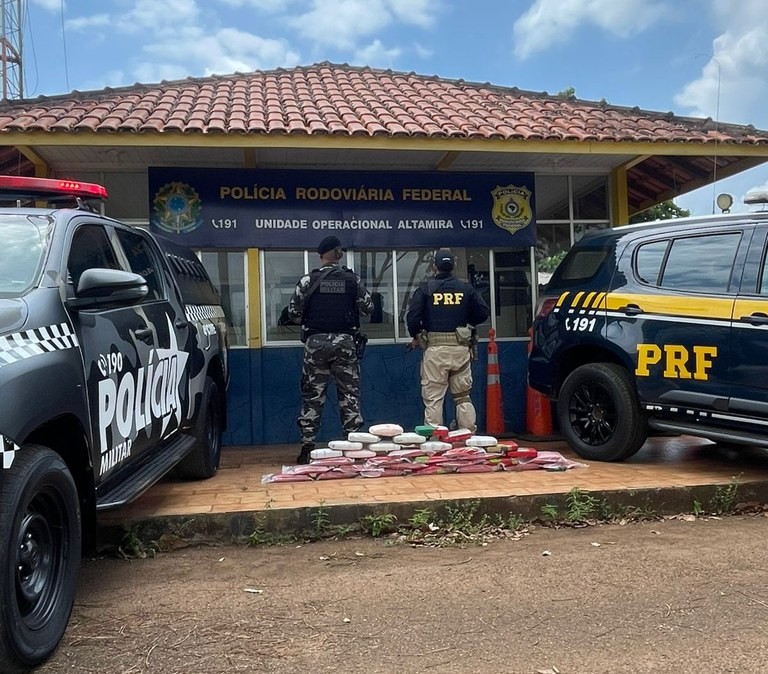 Dois homens são presos com 32 kg de skunk escondidos em carro durante fiscalização BR-230, no PA  